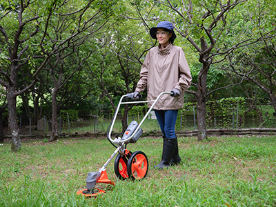 草刈機 使用例 写真